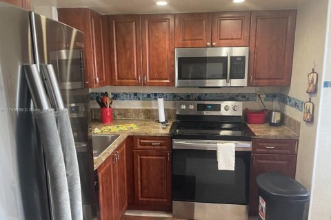 Copropriété à vendre à Margate, Floride: 2 chambres, 92.9 m2 № 1715424 - photo 9