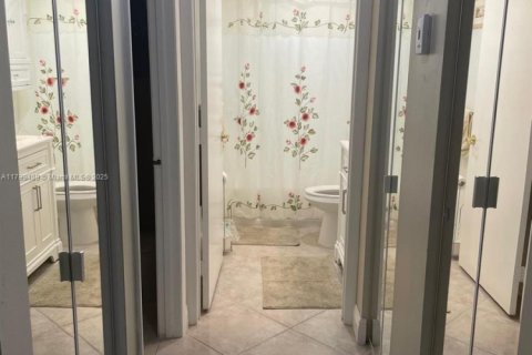 Copropriété à vendre à Margate, Floride: 2 chambres, 92.9 m2 № 1715424 - photo 2