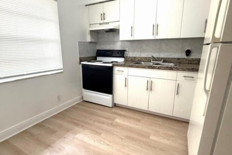 Appartement à louer à Lauderdale Lakes, Floride: 2 chambres, 65.03 m2 № 2259964 - photo 6