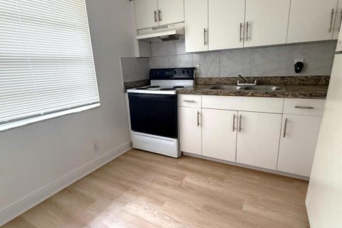 Appartement à louer à Lauderdale Lakes, Floride: 2 chambres, 65.03 m2 № 2259964 - photo 7