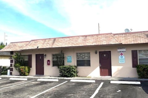Appartement à louer à Lauderdale Lakes, Floride: 2 chambres, 65.03 m2 № 2259964 - photo 2