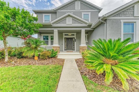 Casa en venta en Tampa, Florida, 5 dormitorios, 311.59 m2 № 1833619 - foto 8