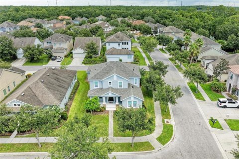 Casa en venta en Tampa, Florida, 5 dormitorios, 311.59 m2 № 1833619 - foto 2