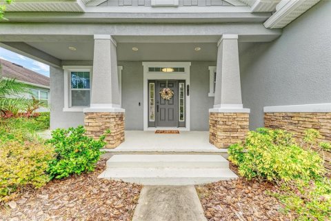 Casa en venta en Tampa, Florida, 5 dormitorios, 311.59 m2 № 1833619 - foto 9