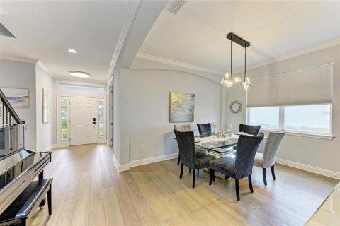 Casa en venta en Tampa, Florida, 5 dormitorios, 311.59 m2 № 1833619 - foto 14