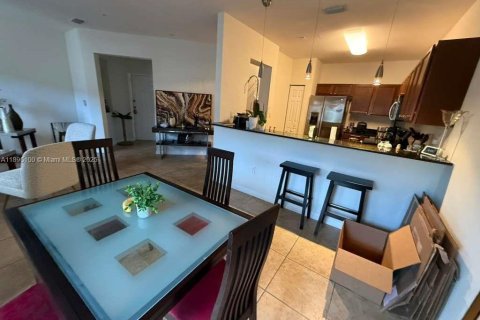 Copropriété à louer à Doral, Floride: 3 chambres, 119.29 m2 № 1947520 - photo 21