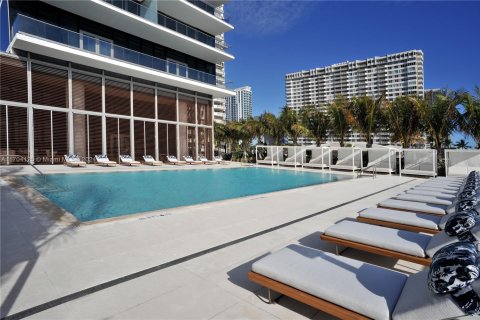 Copropriété à vendre à Hallandale Beach, Floride: 5 chambres № 1937994 - photo 16