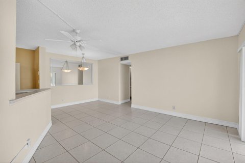 Copropriété à vendre à Delray Beach, Floride: 2 chambres, 79.15 m2 № 2147321 - photo 4