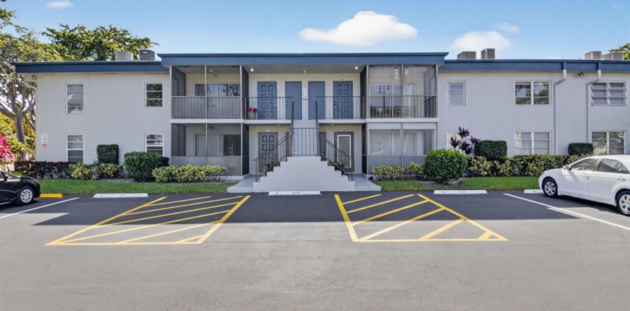 Condo à Delray Beach, Floride, 2 chambres № 2147321