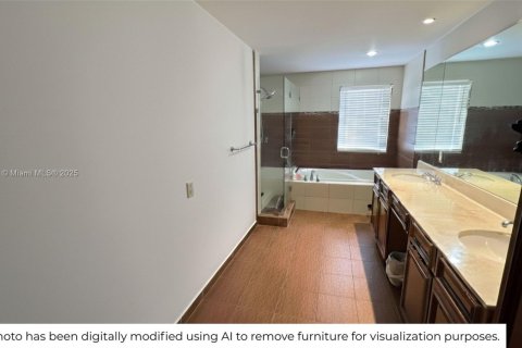 House in Miami, Florida 4 bedrooms, 236.62 sq.m. № 1967616 - photo 9