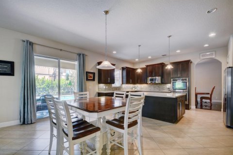 Casa en venta en Royal Palm Beach, Florida, 6 dormitorios, 399.76 m2 № 2245273 - foto 15
