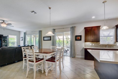 Casa en venta en Royal Palm Beach, Florida, 6 dormitorios, 399.76 m2 № 2245273 - foto 14