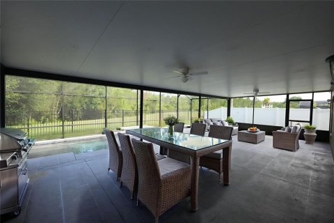 House in Orlando, Florida 6 bedrooms, 321.72 sq.m. № 1802926 - photo 14