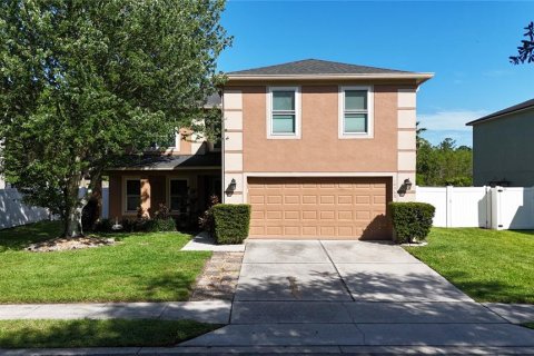 House in Orlando, Florida 6 bedrooms, 321.72 sq.m. № 1802926 - photo 1