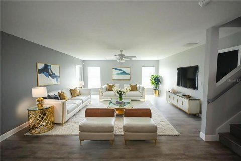House in Orlando, Florida 6 bedrooms, 321.72 sq.m. № 1802926 - photo 17