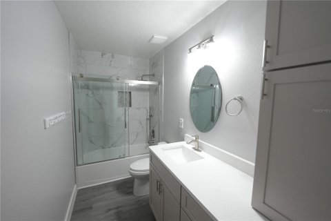 House in Orlando, Florida 6 bedrooms, 321.72 sq.m. № 1802926 - photo 29