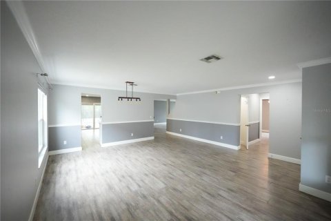House in Orlando, Florida 6 bedrooms, 321.72 sq.m. № 1802926 - photo 13
