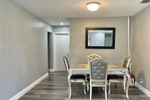 Villa ou maison à vendre à Fort Lauderdale, Floride: 4 chambres, 196.95 m2 № 2087345 - photo 16