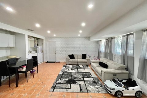 Villa ou maison à vendre à Fort Lauderdale, Floride: 4 chambres, 196.95 m2 № 2087345 - photo 11