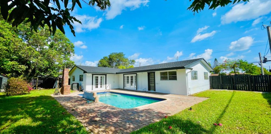 Villa ou maison à Fort Lauderdale, Floride 4 chambres, 196.95 m2 № 2087345
