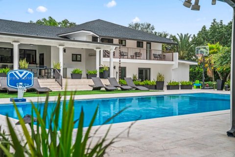 Villa ou maison à vendre à Miami, Floride: 5 chambres, 371.24 m2 № 2086056 - photo 6