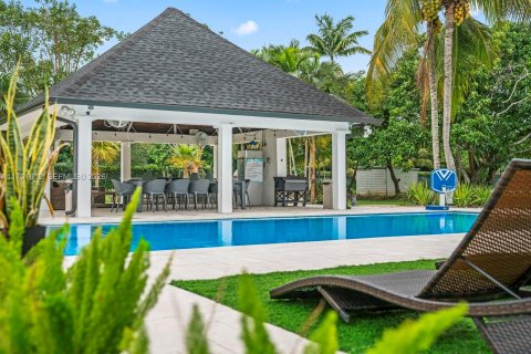 Villa ou maison à vendre à Miami, Floride: 5 chambres, 371.24 m2 № 2086056 - photo 9