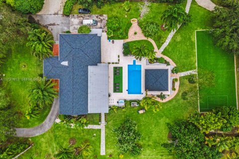 Villa ou maison à vendre à Miami, Floride: 5 chambres, 371.24 m2 № 2086056 - photo 18