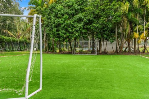 Villa ou maison à vendre à Miami, Floride: 5 chambres, 371.24 m2 № 2086056 - photo 21