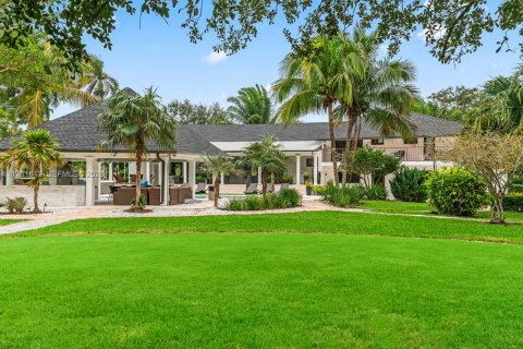 Villa ou maison à vendre à Miami, Floride: 5 chambres, 371.24 m2 № 2086056 - photo 10