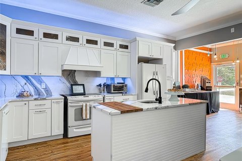 Immobilier commercial à vendre à Deltona, Floride: 650.32 m2 № 1720541 - photo 30