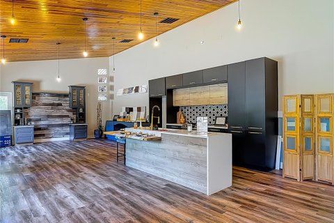 Immobilier commercial à vendre à Deltona, Floride: 650.32 m2 № 1720541 - photo 15