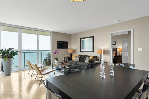 Condo in Miami, Florida, 2 bedrooms  № 1696630 - photo 15