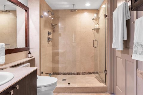 Condo in Miami, Florida, 2 bedrooms  № 1696630 - photo 24