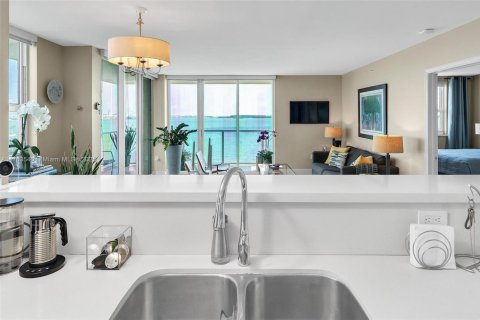 Condo in Miami, Florida, 2 bedrooms  № 1696630 - photo 26