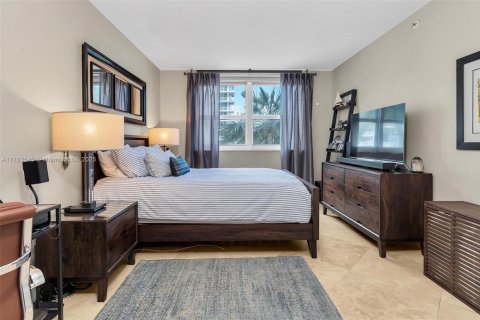 Condo in Miami, Florida, 2 bedrooms  № 1696630 - photo 20