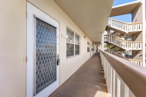 Купить кондоминиум в Дирфилд-Бич, Флорида 4 комнаты, 92.9м2, № 2145980 - фото 3