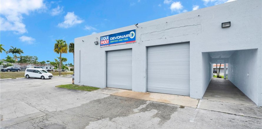 Immobilier commercial à Miami, Floride № 2001958