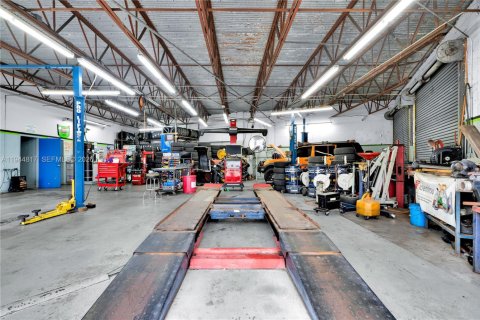 Immobilier commercial à vendre à Miami, Floride № 2001958 - photo 23