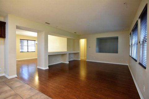 Casa en alquiler en Apopka, Florida, 4 dormitorios, 307.79 m2 № 1837810 - foto 7