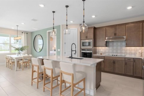 House in Orlando, Florida 3 bedrooms, 191.84 sq.m. № 2152247 - photo 8