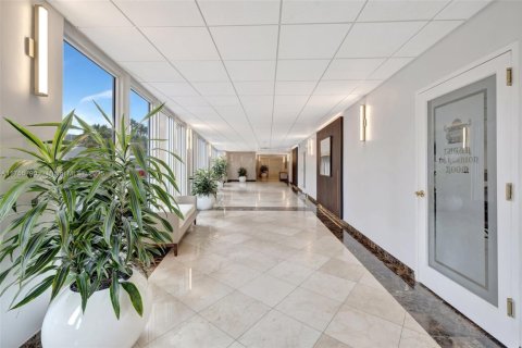 Condo in Fort Lauderdale, Florida, 2 bedrooms  № 1695519 - photo 6