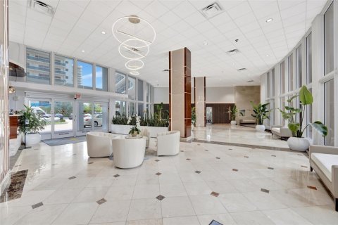Condo in Fort Lauderdale, Florida, 2 bedrooms  № 1695519 - photo 5