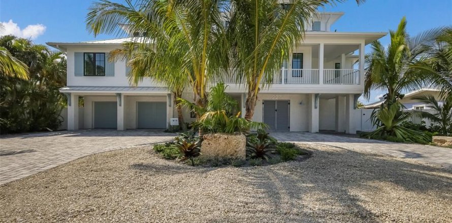 Casa en Holmes Beach, Florida 4 dormitorios, 304.16 m2 № 2238205
