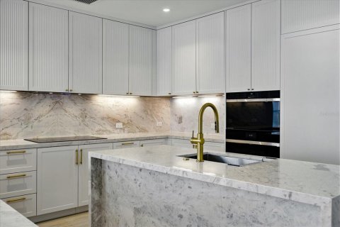 Condo in Tampa, Florida, 3 bedrooms  № 1868832 - photo 15