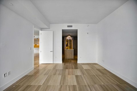 Condo in Tampa, Florida, 3 bedrooms  № 1868832 - photo 27