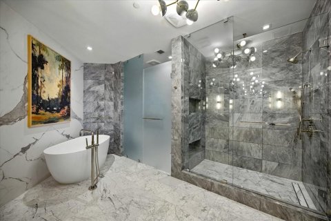 Condo in Tampa, Florida, 3 bedrooms  № 1868832 - photo 24