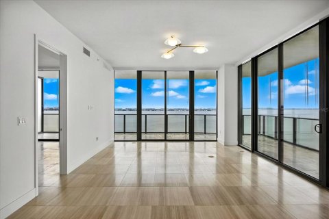Condo in Tampa, Florida, 3 bedrooms  № 1868832 - photo 11