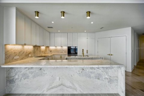 Condo in Tampa, Florida, 3 bedrooms  № 1868832 - photo 13