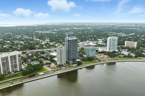 Condo in Tampa, Florida, 3 bedrooms  № 1868832 - photo 1