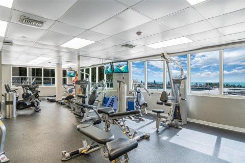 Copropriété à louer à Sunny Isles Beach, Floride: 33.44 m2 № 2242532 - photo 9